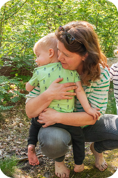 2025-Zevenmijlslaar_Buitenfoto's_400x600_27 Knuffelen met Tineke